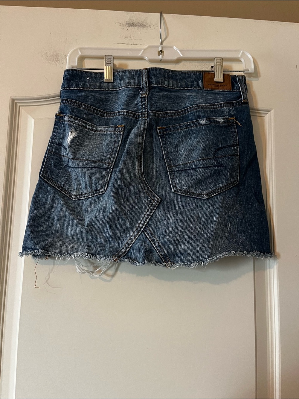 American Eagle Outfitters Distressed Dark Blue Denim Mini Skirt Size 0 - Picture 8 of 8